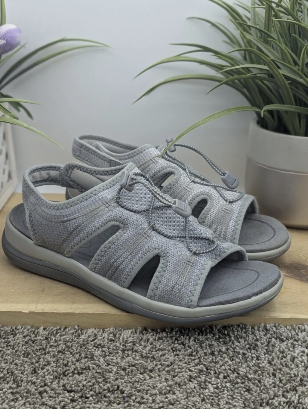 Orthofeet Gray Orthopedic Women's Size 10.5D Wide Rear Support Drawstring Sandal